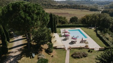 İtalya, Toskana, Grosseto bölgesi, kırsal bölge, Borghese lüks çiftlik evi, yüzme havuzu