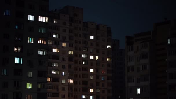 Kiev Ucrania Noviembre 2022 Apagó Luz Luz Ambulancia Casas Oscuras — Vídeo de stock