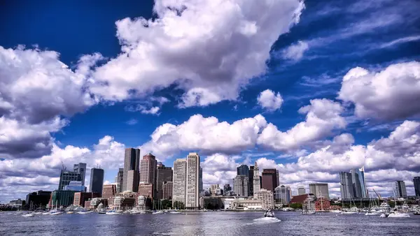 波士顿 麻萨诸塞州 波士顿海港的天际线 图库照片