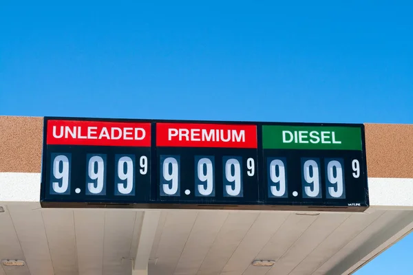 汽油价格通货膨胀美国天空高点限额在哪里 — 图库照片