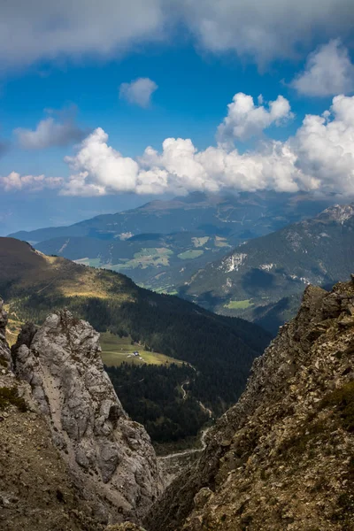 Nuvens Sobre Maciço Montanha Odle Dolomitas — Fotografia de Stock