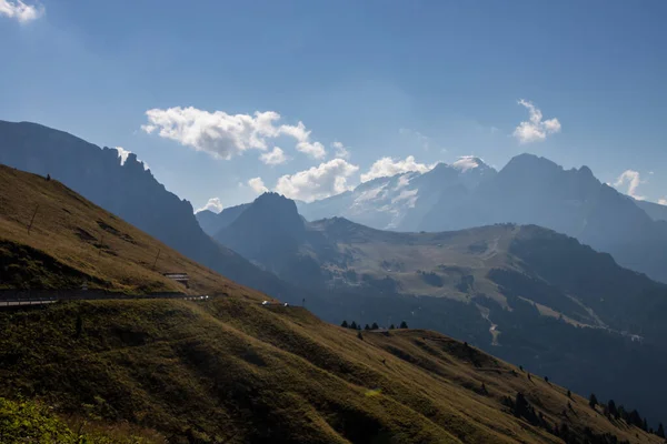 Journée Ensoleillée Montagne Rolle Pass Dans Les Dolomites — Photo