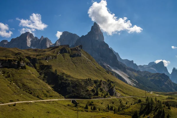 Sunny Day Rolle Mountain Pass Dolomites — Stock Photo, Image