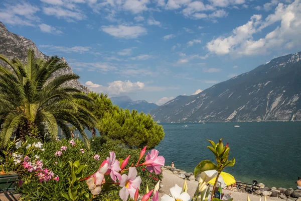 stock image Sunny summer day in Limone sul Garda resort on Lake Garda