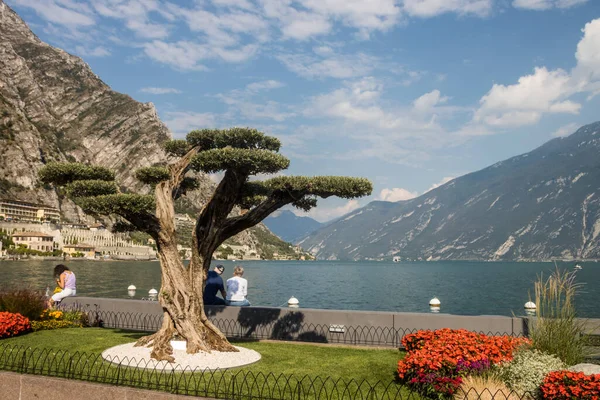 stock image Sunny summer day in Limone sul Garda resort on Lake Garda