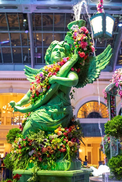 Las Vegas 2023 Április Szökőkút Gyönyörű Virágokkal Stock Fotó
