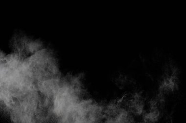 Siyah arkaplanda beyaz toz