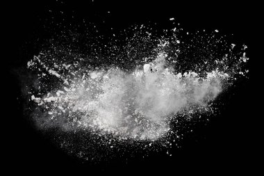Siyah arka planda beyaz toz patlaması. Renkli bulut. Renkli toz patlar. Boya Holi.
