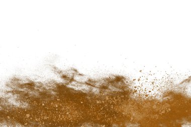 Kahverengi toz patlaması beyaz arkaplanda izole edildi.