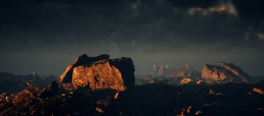 Gün batımında bulutlu gökyüzü olan çorak kayalık bir yer..