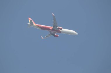 Chiang Mai, Tayland-12 Aralık 2017: Vn-A682 Airbus A320-200 Vietjet havayolu şirketi. Ho Chi Minh City havaalanına Chiang Mai Uluslararası Havaalanı'ndan çıkar.