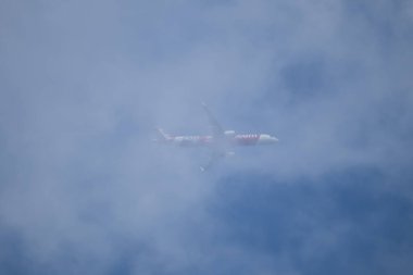 Chiangmai, Tayland - 18 Kasım 2022: HS-EAB Airbus A321-100 Thai Airasia. Chiangmai Havaalanı 'ndan Phuket' e hareket edin..
