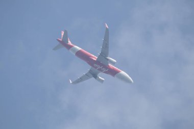 Chiangmai, Tayland - 14 Aralık 2022: HS-BBG Airbus A320-200 Thai Airasia. Chiangmai Havaalanı 'ndan Phuket' e hareket edin..