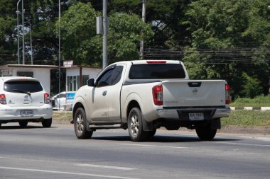 Chiangmai, Tayland - 31 Mayıs 2023: Özel pikap, Nissan Navara. 1001 no 'lu yolda, Chiangmai İş Alanından 8 km uzakta..