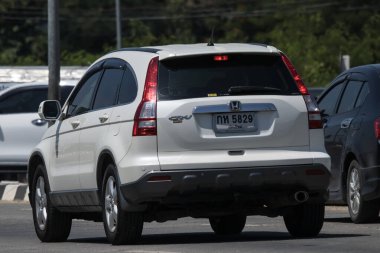 Chiangmai, Tayland - Haziran 12023: Özel araba Honda CRV City SUV Car. 1001 no 'lu yolda. Chiangmai şehrinden 18 km uzakta..