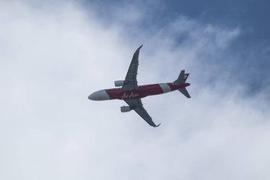 Chiangmai, Tayland - 19 Haziran 2023: HS-BBO Airbus A320-200 Thai Airasia. Chiangmai Havaalanı 'ndan Phuket' e hareket edin..