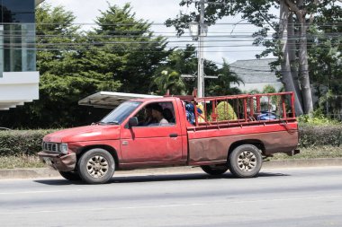 Chiang Mai, Tayland-28 Kasım 2017: özel pikap Araba, Nissan büyük M. Yol no.1001, Chiangmai iş alanı 8 km.