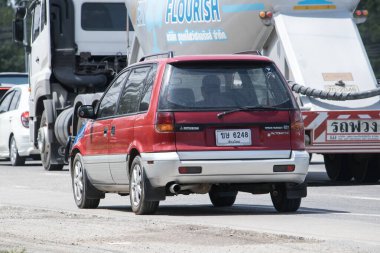 Chiangmai, Tayland - 30 Kasım 2020: Özel Mitsubishi Uzay Aracı. 1001 numaralı yolda, Chiangmai şehrinden 8 km uzakta..