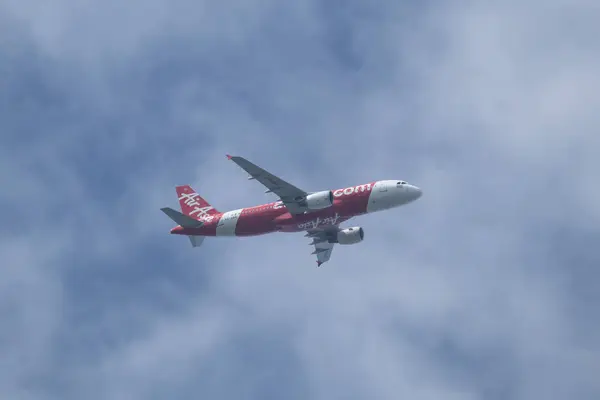 stock image Chiangmai, Thailand -  Auguest  22 2023: HS-ABQ  Airbus A320-200 of Thai Airasia. Take off from Chiangmai Airport to Phuket.