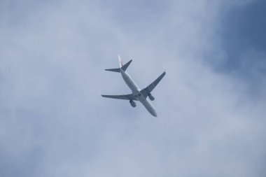 Chiangmai, Tayland - 4 Eylül 2023: B-1772 Boeing 737-800 Çin Doğu Havayolları. Chiangmai Havaalanı 'ndan Şangay' a kalkış..