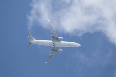 Chiangmai, Tayland - 28 Ekim 2023: B-1772 Boeing 737-800 Çin Doğu Havayolları. Chiangmai Havaalanı 'ndan Şangay' a kalkış..