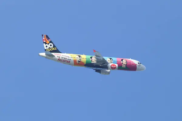 stock image Chiangmai, Thailand -   June 27 2024: 9M-AFD Airbus A320-200 of Airasia. Take off from Chiangmai airport to Kuala lumpur, Malaysia.