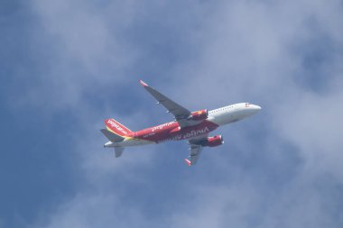 Chiangmai, Tayland - 3 Ocak 2024: VN-A671 Airbus A320-200. Chiang Mai Uluslararası Havalimanı 'ndan Ho Chi Minh Şehir Havaalanı' na hareket edin..