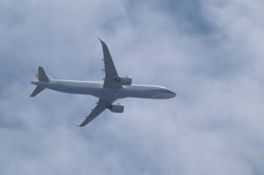 Chiangmai, Tayland - 22 Mayıs 2024: B-18102 Airbus A321 Çin Havayolları. Chiangmai Havaalanı 'ndan Taipei Tayvan' a kalkış..