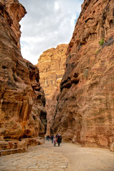 Sulla Passeggiata Patrimonio Mondiale Dell Umanità Antica Città Petra Foto — Foto Stock