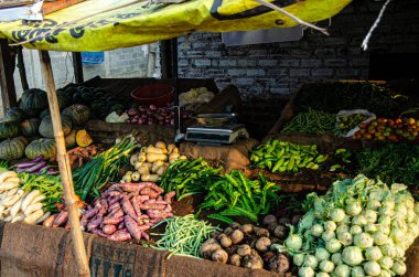 Yoldaki pazar, sebze ve meyveler, Sri Lanka. Yüksek kalite fotoğraf