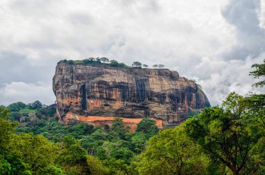 Aslan Kayası denilen Sigirya 'ya bakın. Sri Lanka. Yüksek kalite fotoğraf