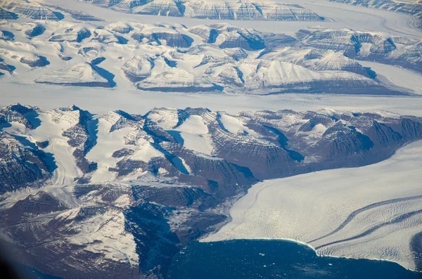 从飞机上看格陵兰岛冰川 高质量的照片 — 图库照片