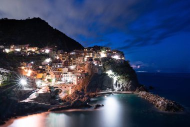 Gece Manarola, Cinque Terre, Liguria, İtalya. Yüksek kalite fotoğraf
