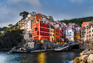 Güzel şehir Riomaggiore, Cinque Terre, Liguria, İtalya. Yüksek kalite fotoğraf