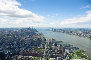 New York City, Manhattan şehir merkezindeki Hudson Yards 'daki The Edge Observatory Platformu. Yüksek kalite fotoğraf