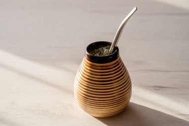 Kapalı Masadaki Yerba Mate