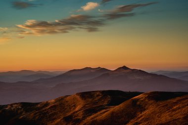 Tarnica 'dan Polonina Carynska ve Wetlinska Altın Saat Manzarası