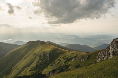 Hleb 'den Mala Fatra' nın Altın Saat Panoraması