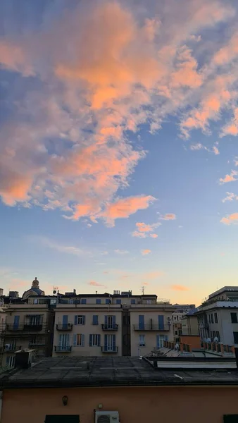 Genova Italië Januari 2023 Dramatische Hemel Met Oranje Wolken Boven — Stockfoto