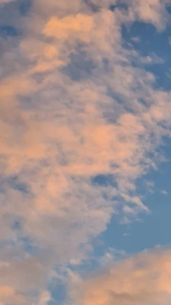 Genua Włochy Styczeń 2023 Dramatyczne Niebo Pomarańczowymi Chmurami Nad Miastem — Zdjęcie stockowe