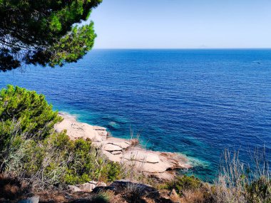 Elba Adası 'nın güzellikleri üzerine harika bir manzara