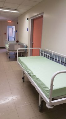 Hastane yatak koridoru hasta odası patoloji kliniği
