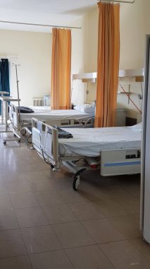 Hastane yatak koridoru hasta odası patoloji kliniği