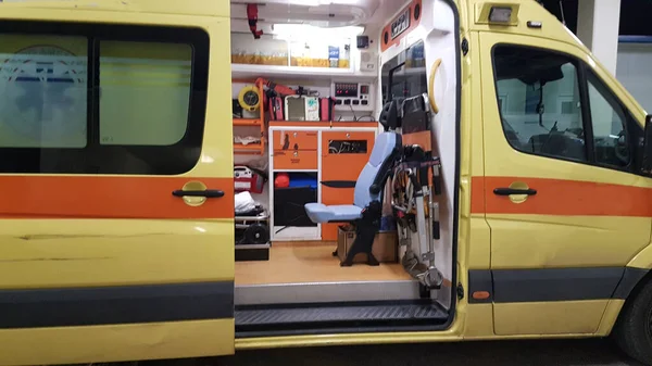 Ambulância Corredor Carro Paciente Maca Emergência — Fotografia de Stock