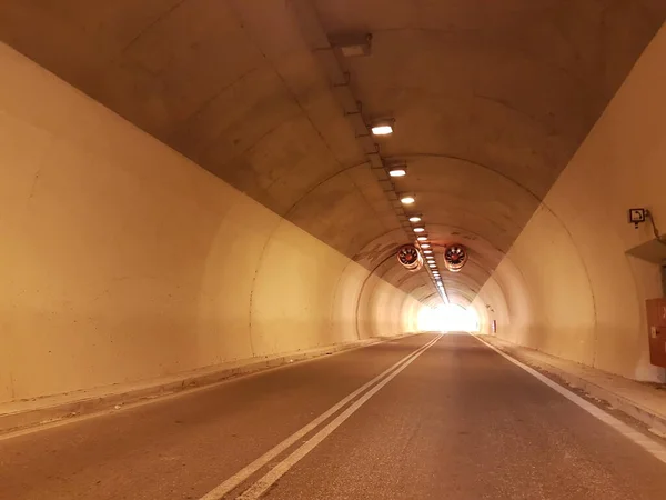 Tunnel Weg Straat Auto Lichten Snelweg Verkeer Voor Achtergrond — Stockfoto