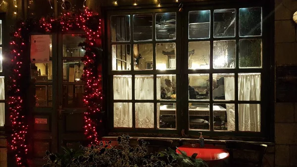 Weihnachtsnacht Ioannina Stadt Griechenland Beleuchtet Cafés Straßen — Stockfoto