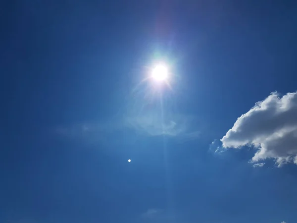 Sol Himmel Blå Solig Dag Spirng För Bakgrund — Stockfoto