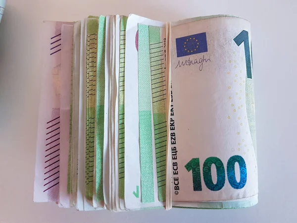 Billetes Dinero Euro 100 Aislados Una Deuda Préstamo Backgrond Del —  Fotos de Stock