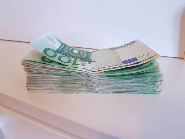 Billetes Dinero Euro 100 Aislados Una Deuda Préstamo Backgrond Del — Foto de Stock