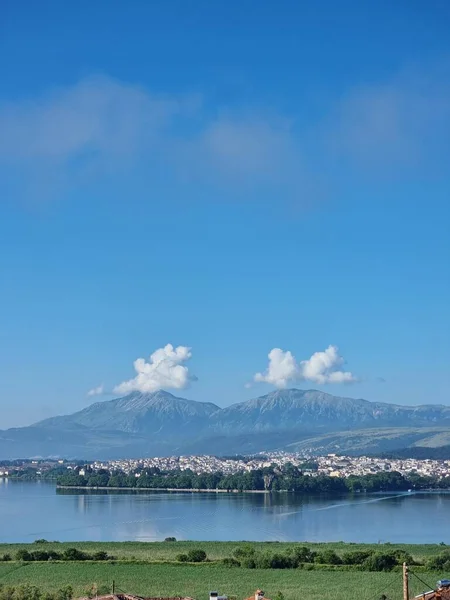 Ioannina Giannena Ville Panorama Lac Pamvotis Montagne Olitsika Dans Saison — Photo